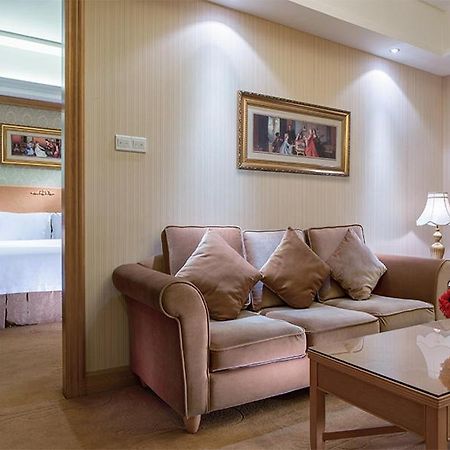 Vienna International Hotel - Long Hua Wan Zhong Cheng Branch เซินเจิ้น ภายนอก รูปภาพ