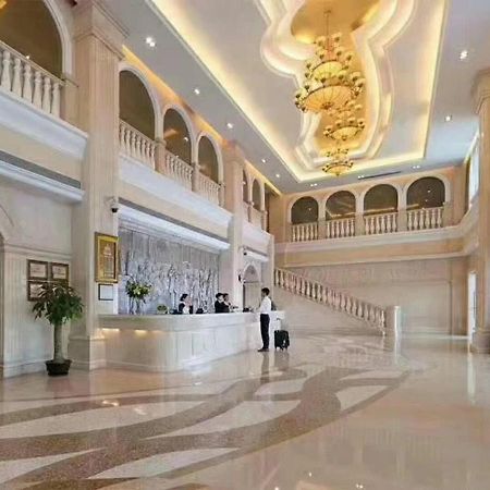 Vienna International Hotel - Long Hua Wan Zhong Cheng Branch เซินเจิ้น ภายนอก รูปภาพ