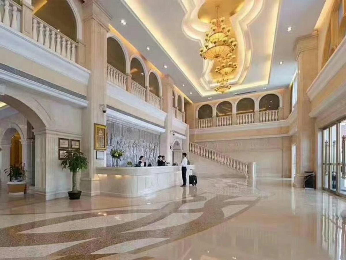 Vienna International Hotel - Long Hua Wan Zhong Cheng Branch เซินเจิ้น ภายนอก รูปภาพ
