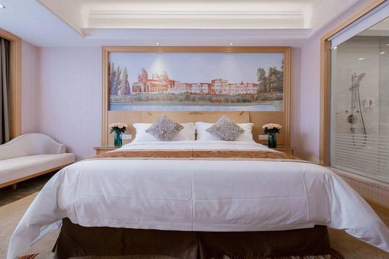 Vienna International Hotel - Long Hua Wan Zhong Cheng Branch เซินเจิ้น ภายนอก รูปภาพ
